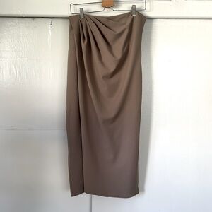High waisted brown skirt with slit